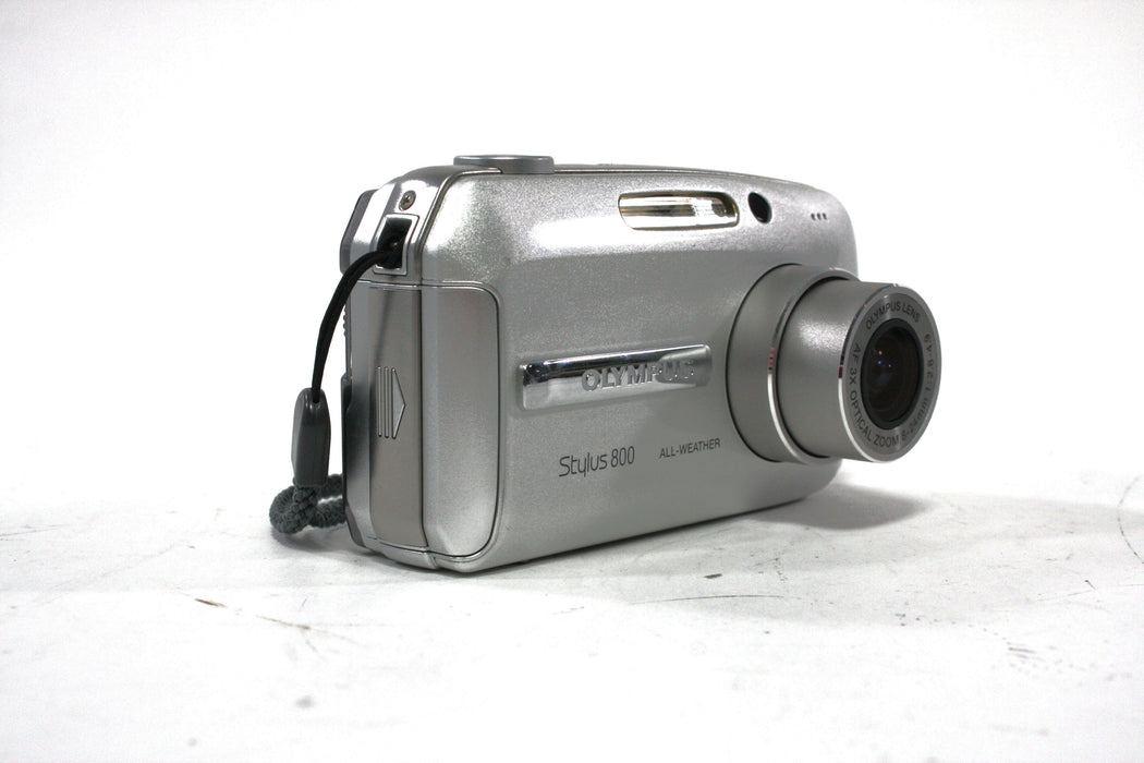 Olympus Stylus 800 All-Weather Digital Camera 3x Zoom 8.0mp