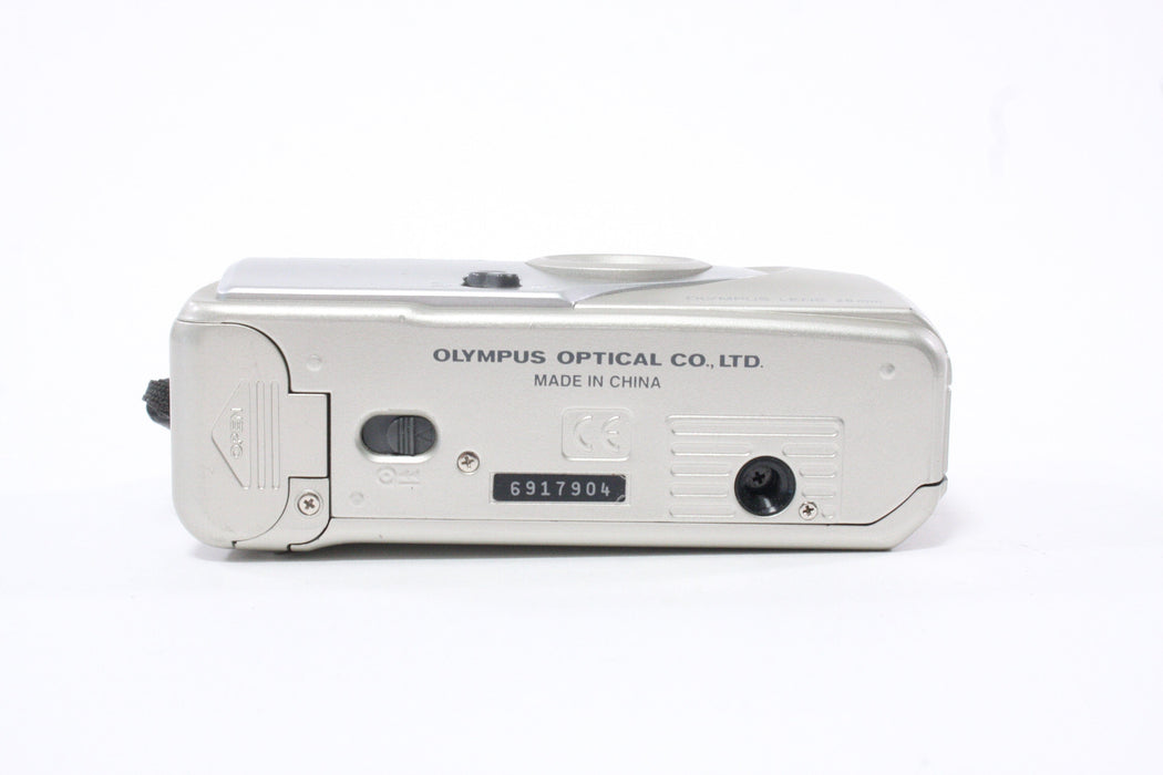 Olympus Trip 500 35mm Point-and-Shoot Camera
