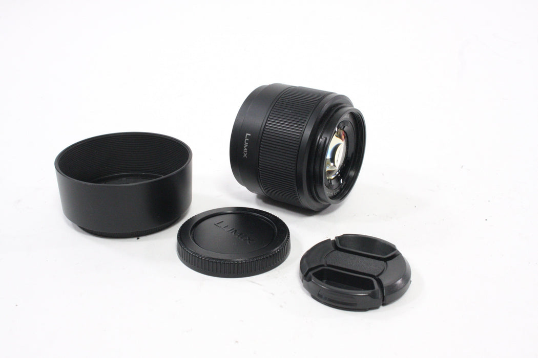Panasonic 25mm f/1.7 G Lens for Micro 4/3 Mount