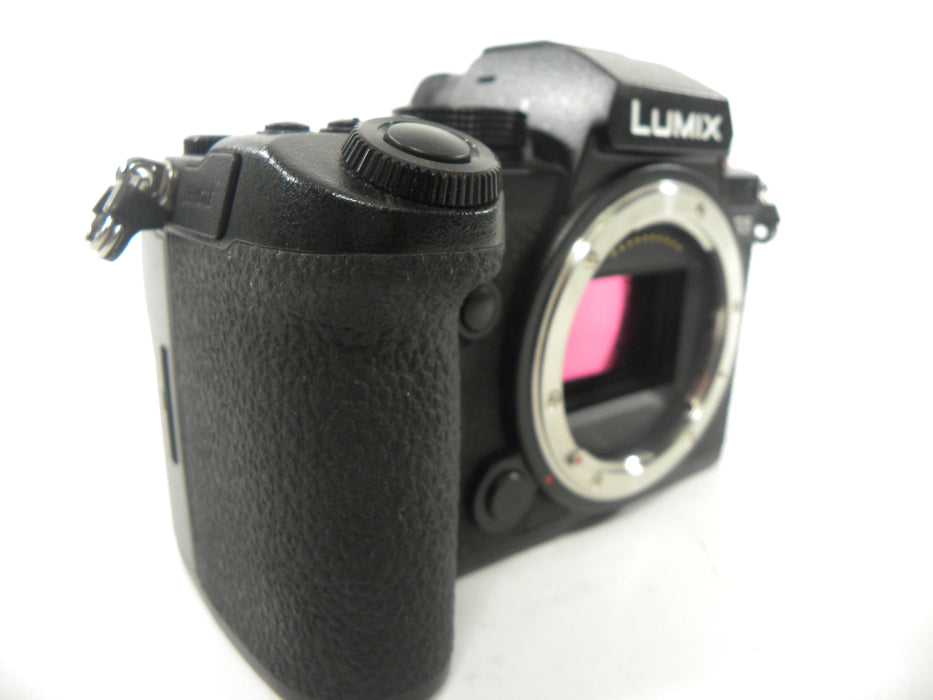 Panasonic DC-S5 24.2mp Digital Mirrorless Camera Body Only S/C 1,307