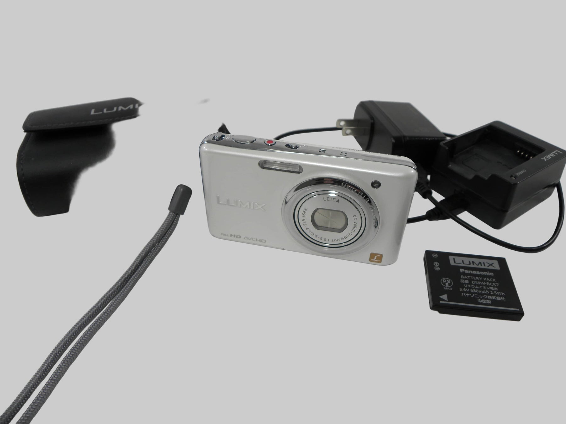 Panasonic DMC-FX77 12.1mp Digital Camera (White)