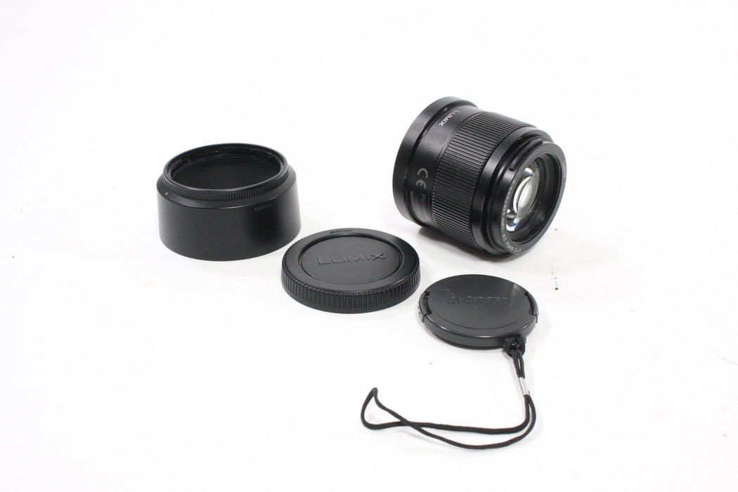 Panasonic Lumix 42.5mm f/1.7 G Lens for Micro 4/3 Mount
