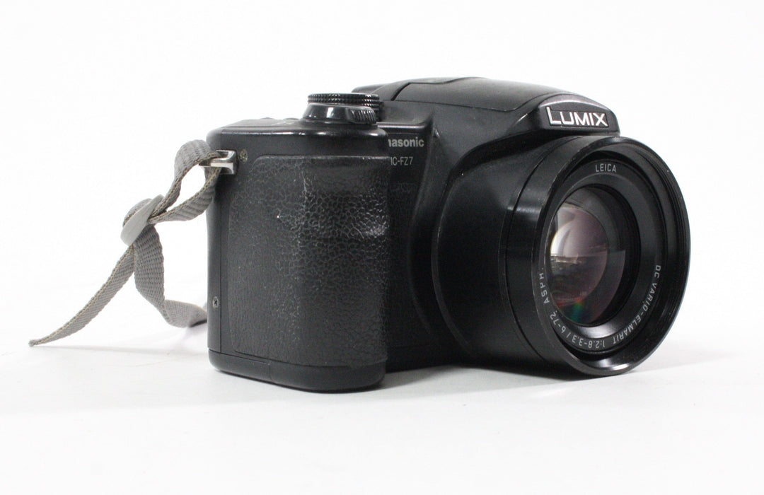 Panasonic Lumix DMC-FZ7 Point-and-Shoot Digital Camera 12x Zoom 6mp