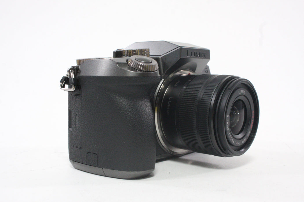 Panasonic Lumix DMC-G7 Digital Mirrorless with 14-42mm f/3.5-5.6 G Vario ASPH Lens