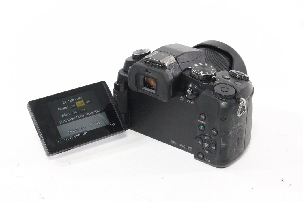Panasonic Lumix DMC-G85 with 12-60 f/3.5-5.6 Lens