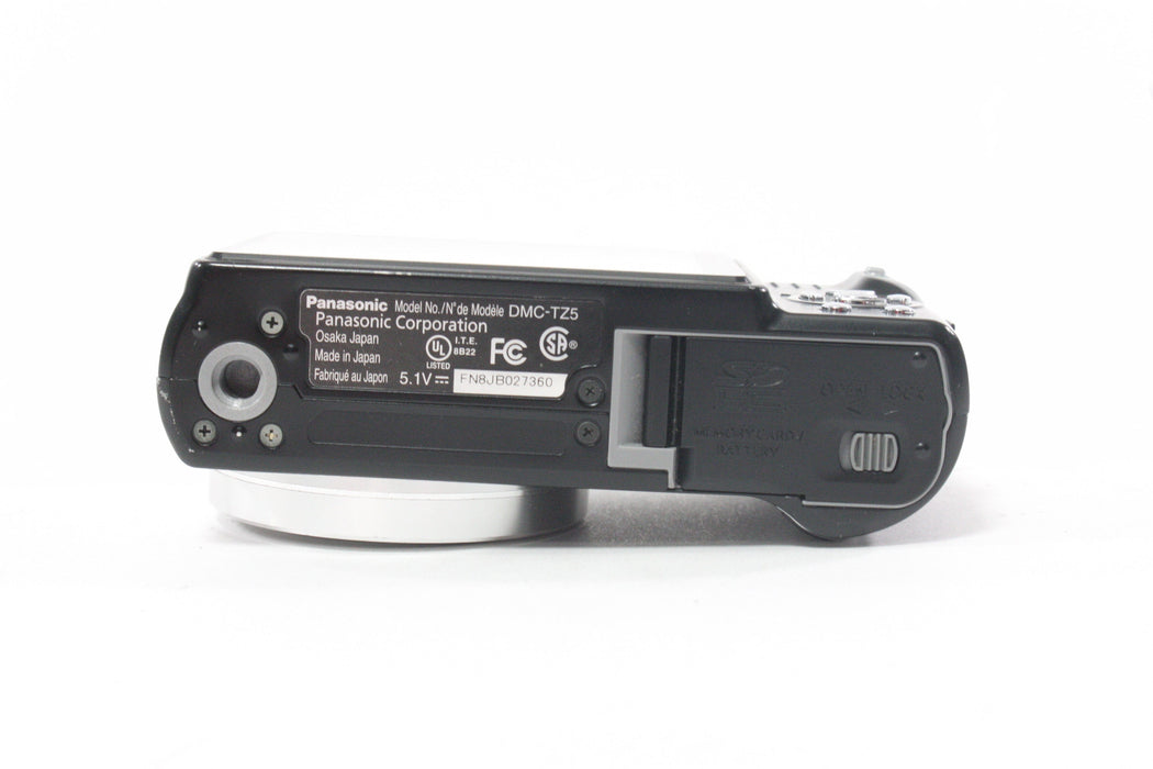 Panasonic Lumix DMC-TZ5 with 10x Zoom 9.1mp with Case
