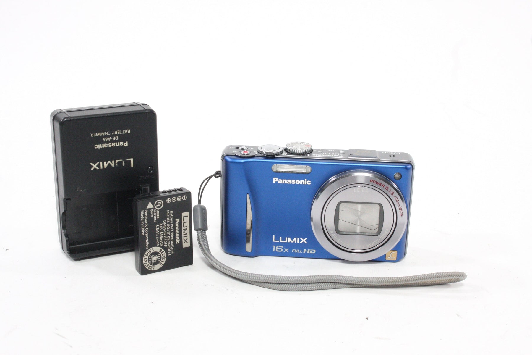 Panasonic Lumix DMC-ZS10 Digital Point-and-Shoot Camera 16x Zoom 14.1mp AS-IS
