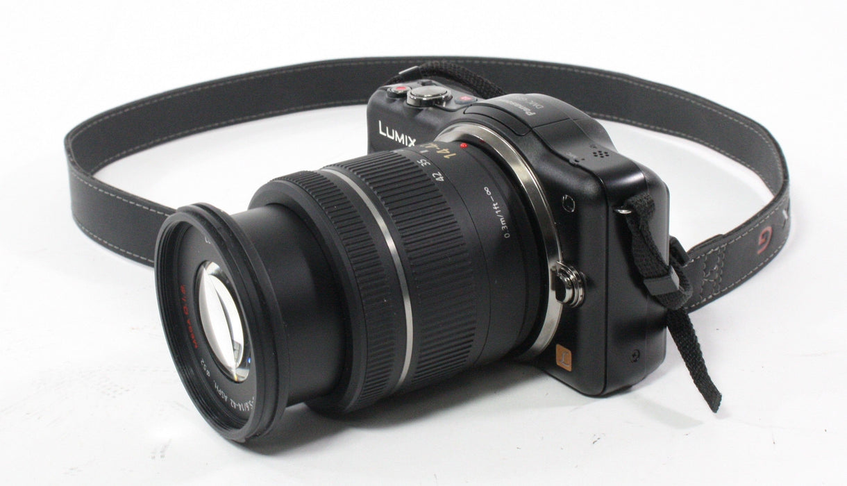 Panasonic Lumix GF3 Digital Mirrorless Camera with 14-42mmf/3.5-5.6 Lens
