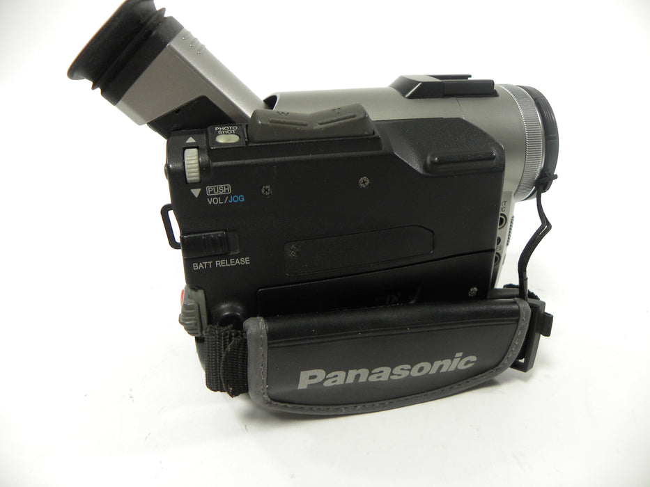 Panasonic Palm Sight MiniDV PV-DV910 Camcorder