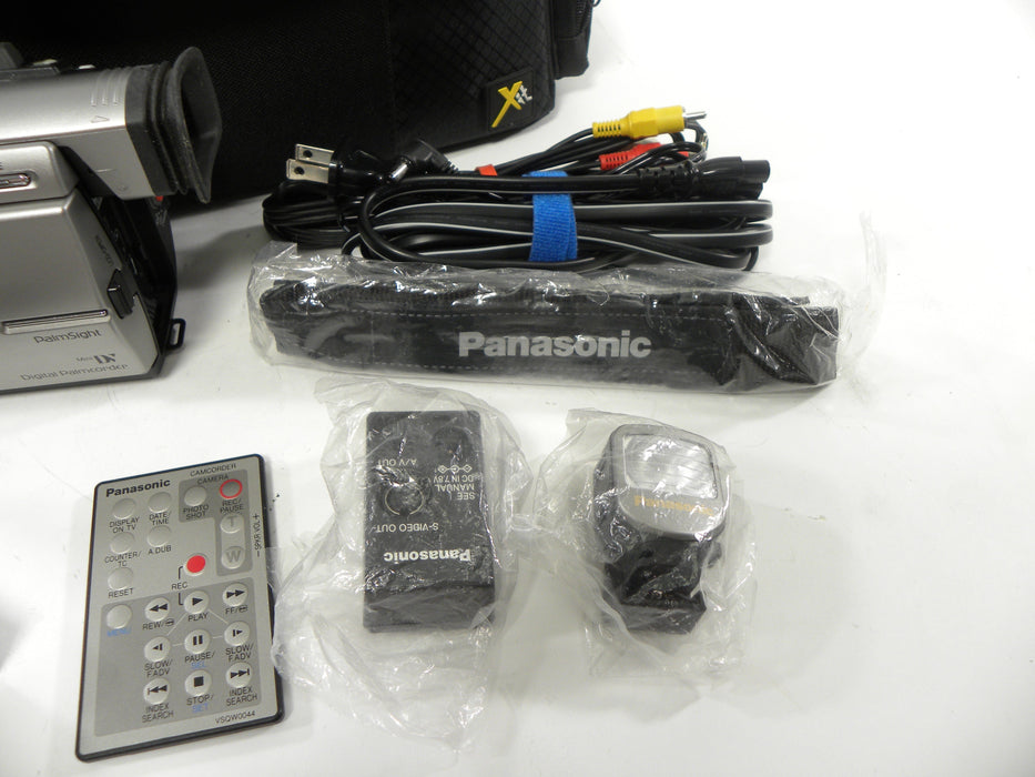 Panasonic Palm Sight MiniDV PV-DV910 Camcorder