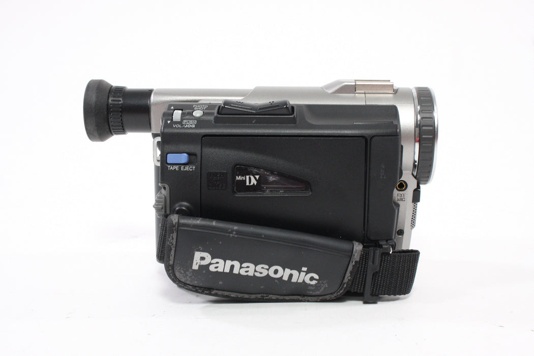 Panasonic PalmSight GR-SXM330 Mini-DV Camcorder