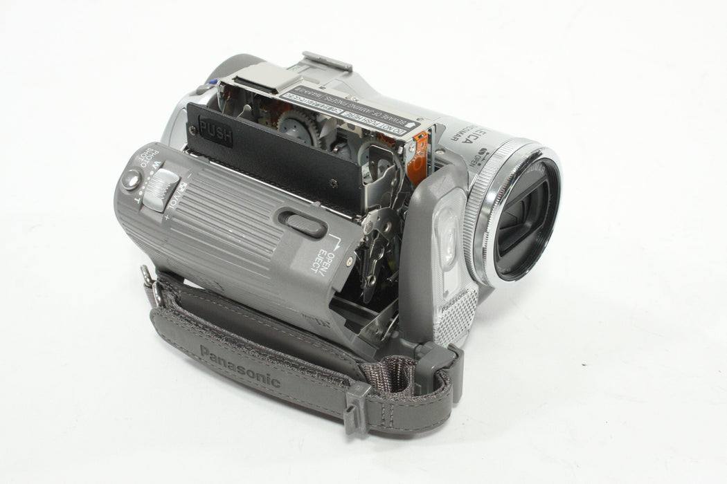 Panasonic PV-GS150 Camcorder with Leica Dicomar Lens