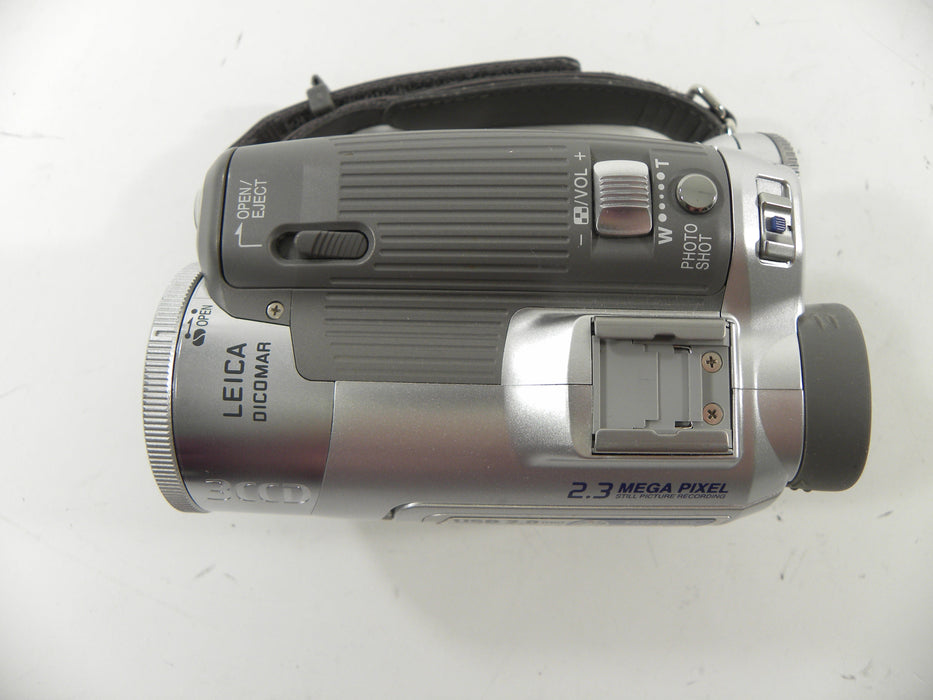 Panasonic PV-GS150 MiniDV 2.3mp 3CCD Camcorder