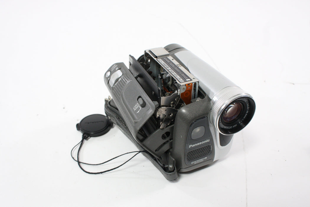 Panasonic PV-GS31 Mini-DV Camcorder