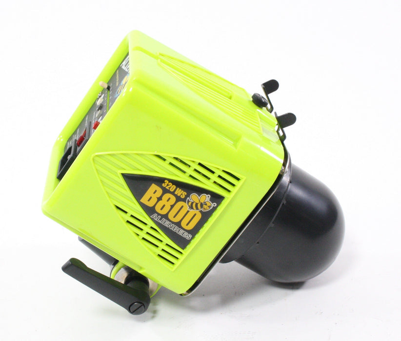 Paul C. Buff AlienBees(tm)  B400 (320Ws) Flash Unit with Reflector