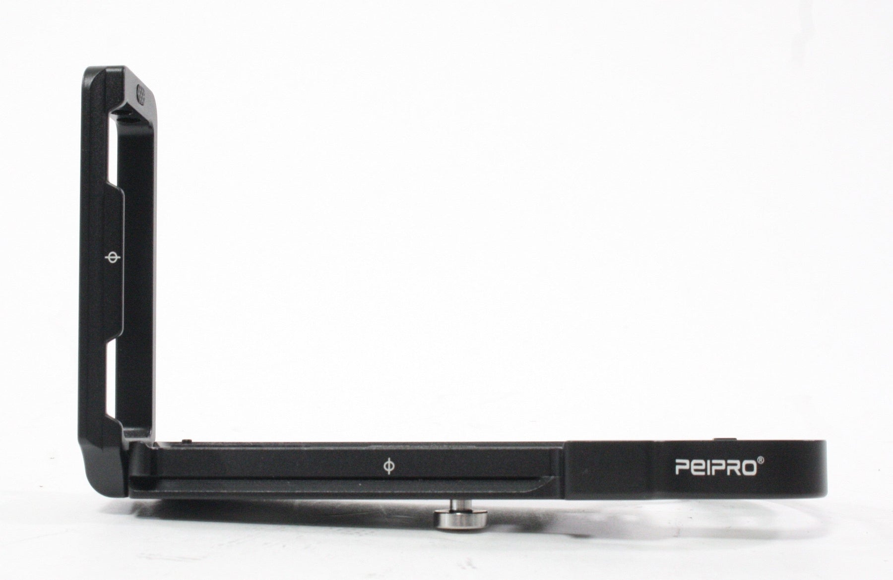 PEIPRO Metal Quick Release L-Bracket Hand Grip Plate for Fuji Fujifilm GFX100II USED