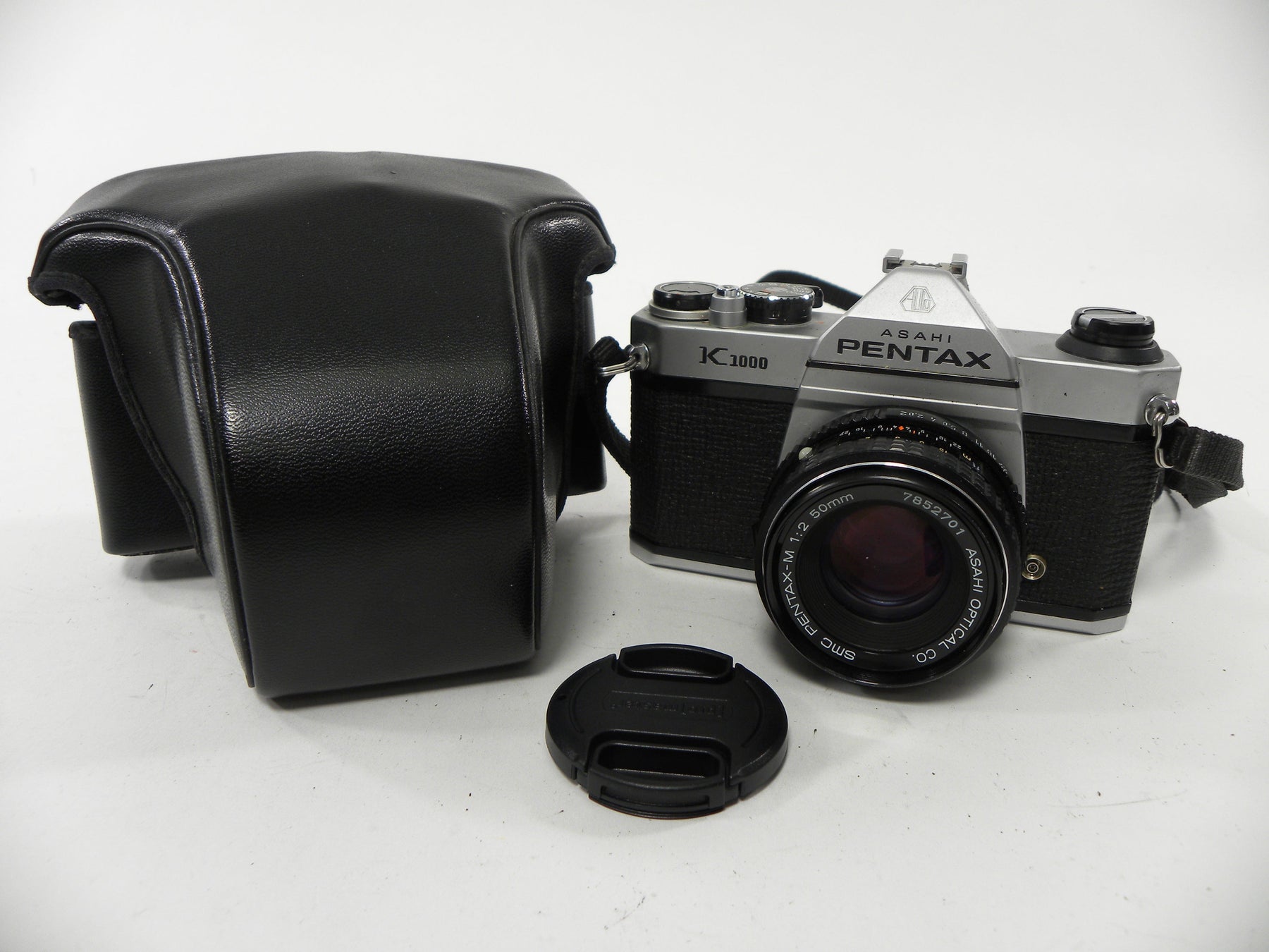 Pentax K-1000 35mm SLR w/SMC Pentax-M 50mm f2