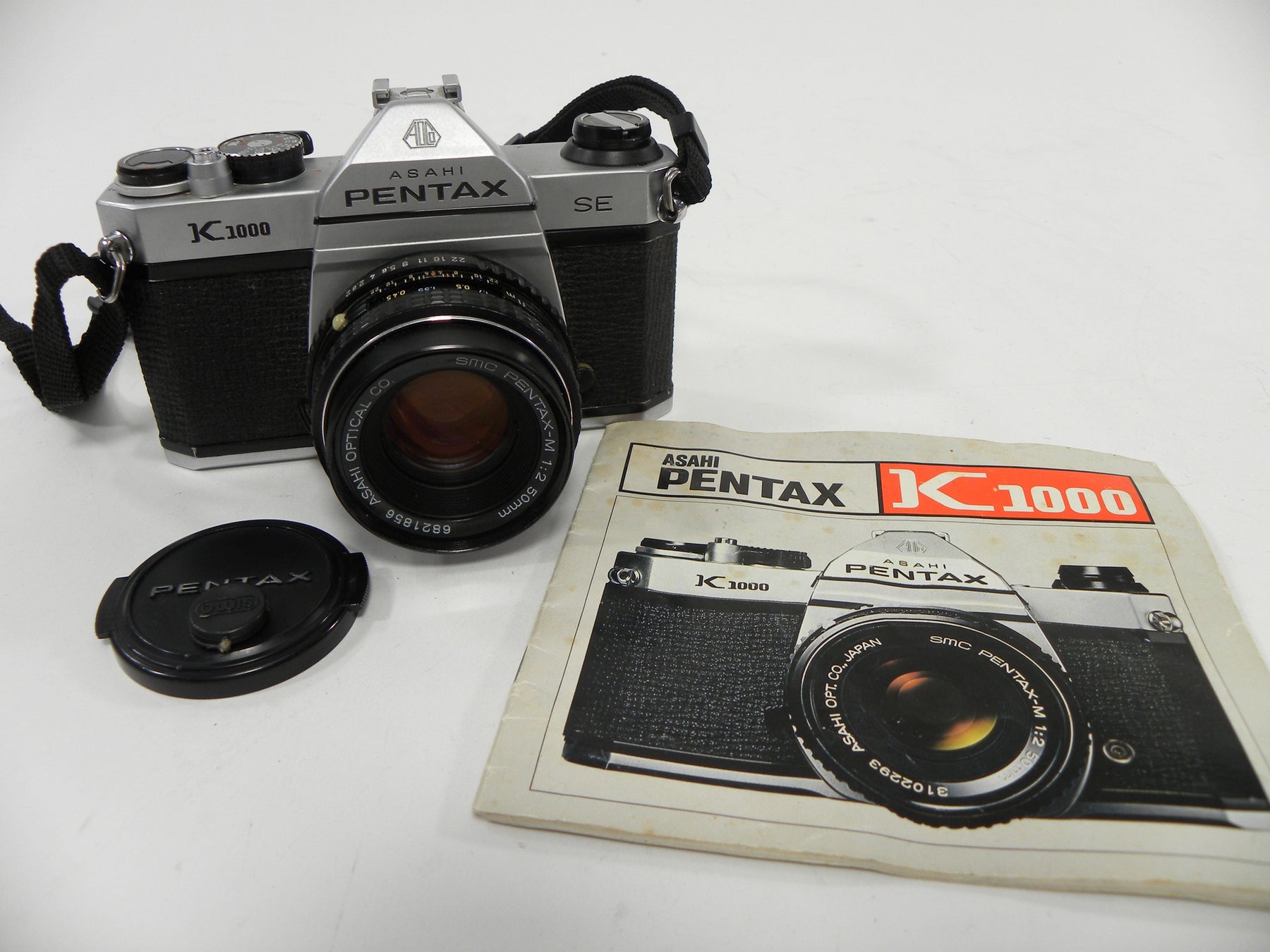 Pentax K-1000 SE 35mm SLR w/SMC Pentax-M 50mm f2