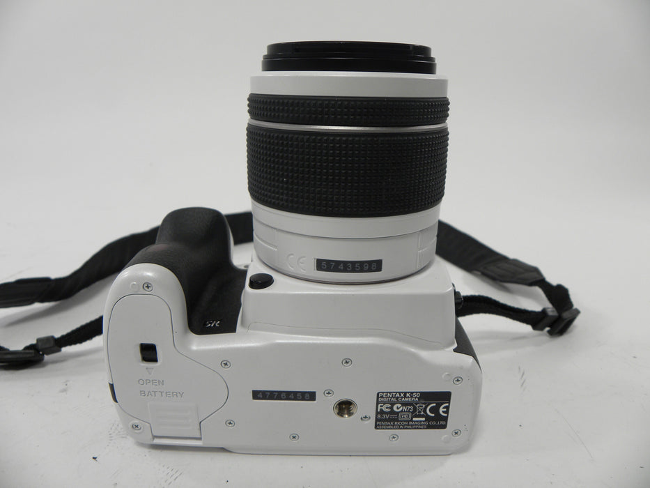 Pentax K-50 SR 16.3mp Digital SLR w/Pentax-DAL 18-55 AL WR Shutter Ct.1,721