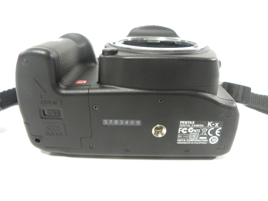 Pentax K-X 12.4mp Digital SLR body only