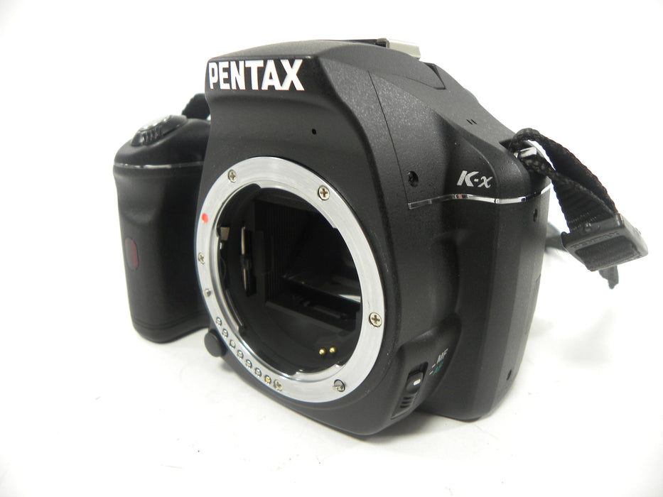 Pentax K-X 12.4mp Digital SLR body only