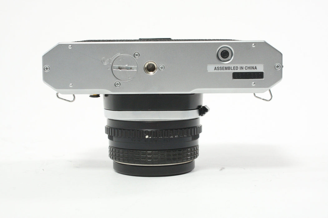 Pentax K1000 35mm SLR Camera with 50mm f/1.7 SMC Lens