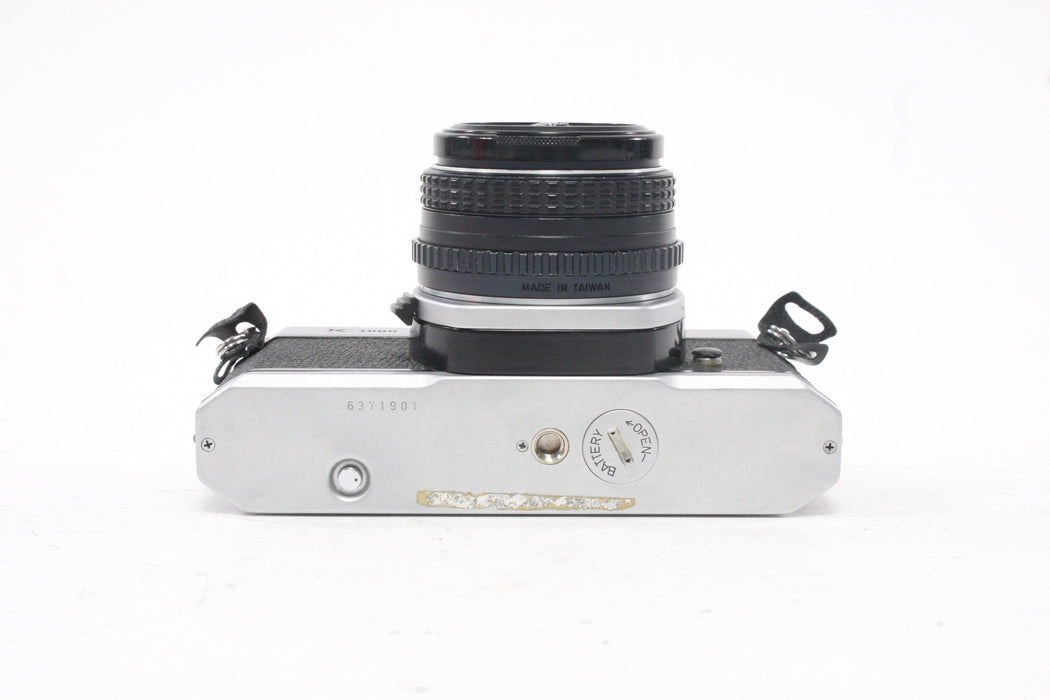 Pentax K1000 35mm SLR Camera with 50mm f/2 Lens