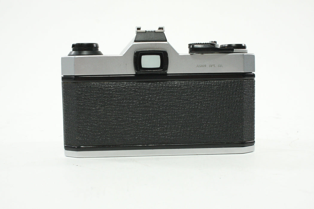 Pentax K1000 35mm SLR Camera with Rikenon 50mm f/2 Lens