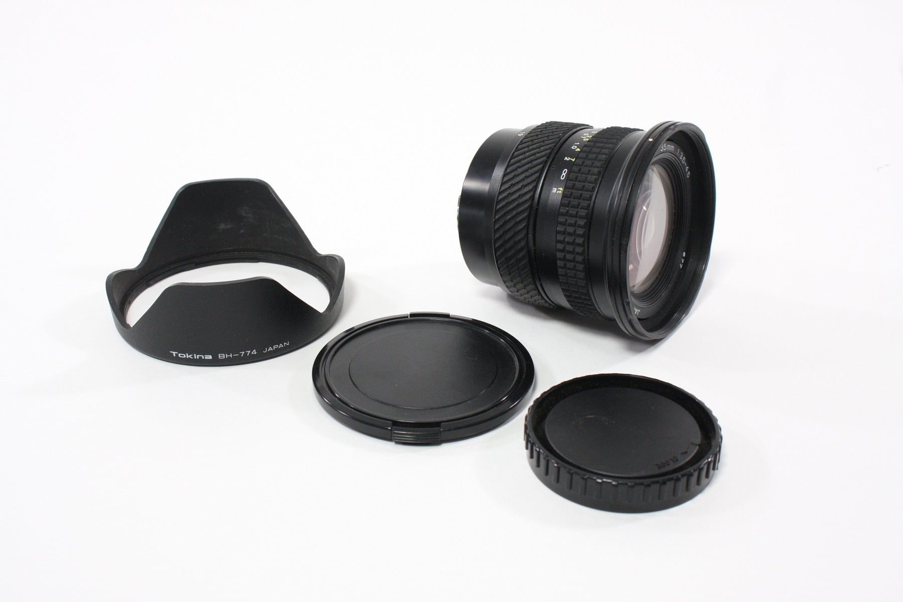 Quantarary 19-35mm f/3.5-4.5 Lens for Sony/Minolta A Mount