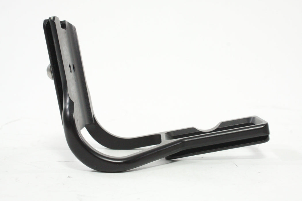 Really Right Stuff RRS BMBD10-L Bracket For Nikon D300 With MB-D10