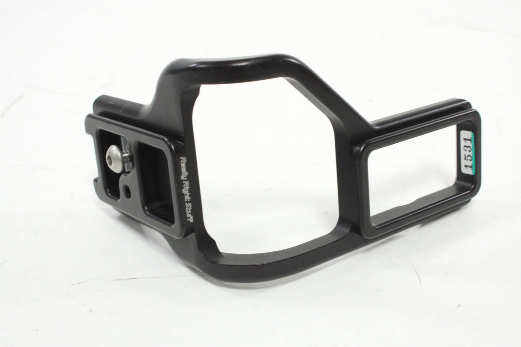 Really Right Stuff RRS BMBD10-L Bracket For Nikon D300 With MB-D10