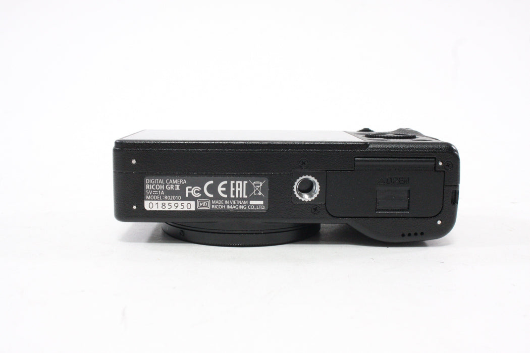 Ricoh GR III Digital Camera 4x Zoom 24.4mp