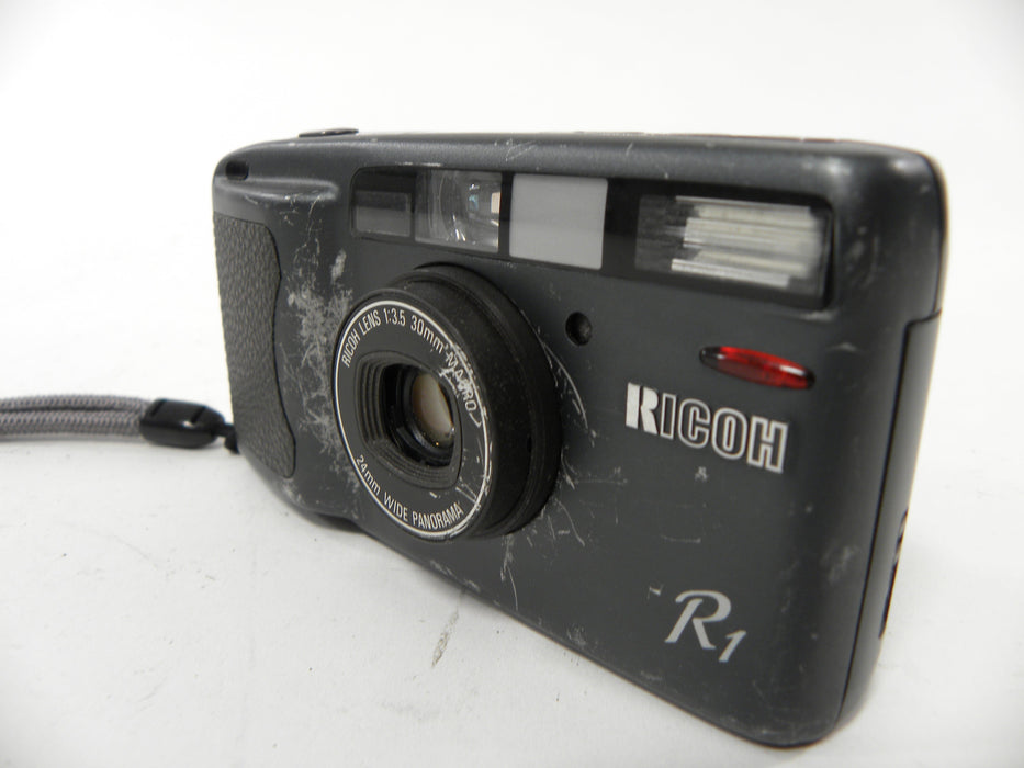 Ricoh R1 35mm Camera