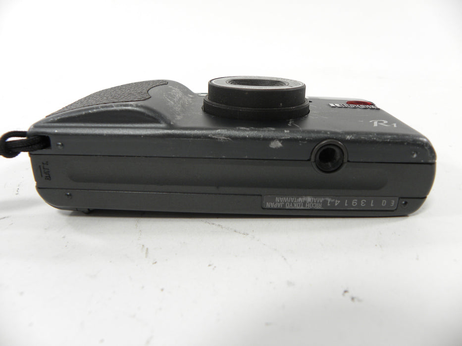 Ricoh R1 35mm Camera