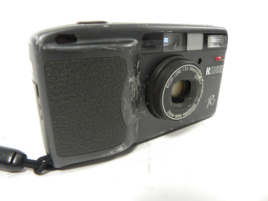 Ricoh R1 35mm Camera