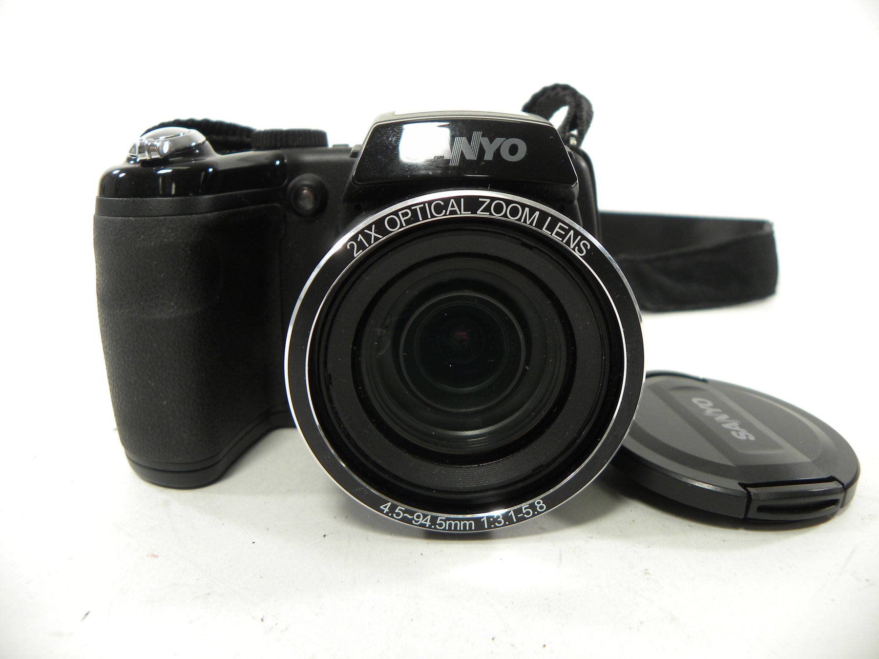 Sanyo VPC-E2100 Bridge 14.0mp Digital Camera