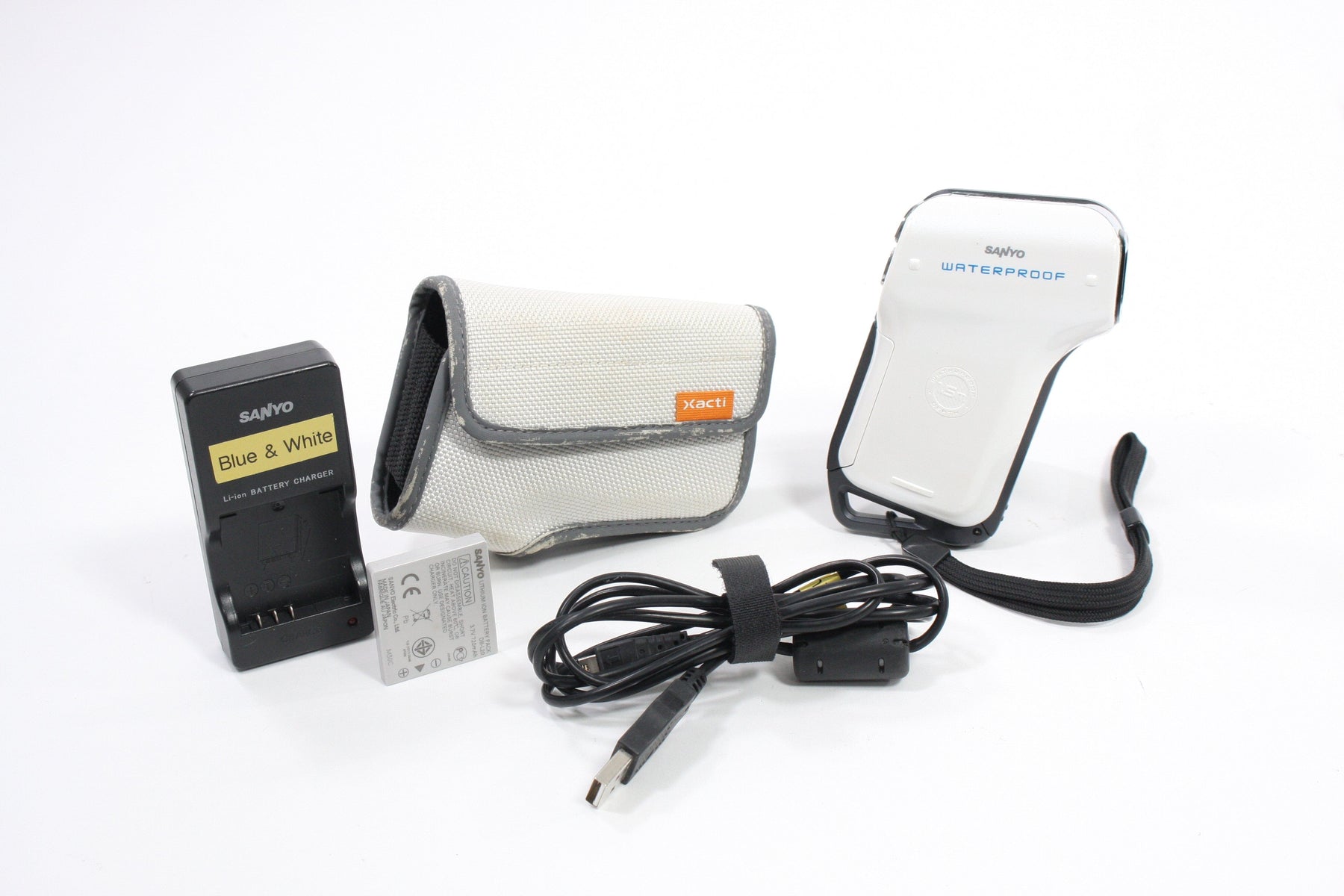 Sanyo Xacti Waterproof Video Camera Model VPC-E2