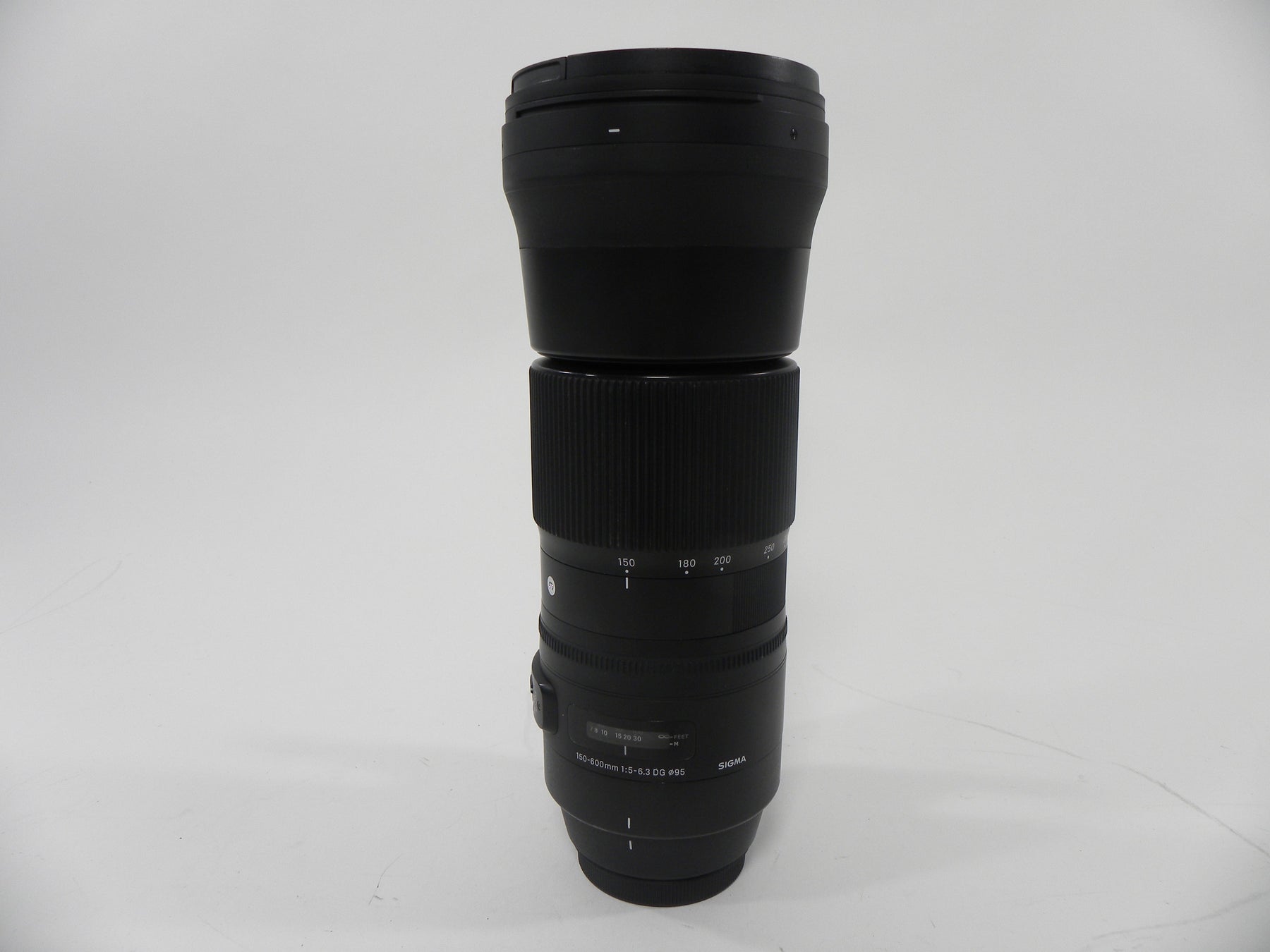 Sigma 150-600mm f/5-6.3 Lens for Canon EF Mount with Tripod Collar