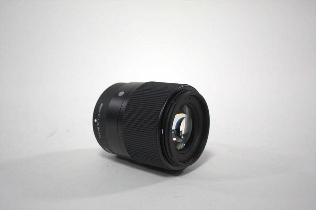 Sigma 30mm F/1.4 DC DN for Fuji Film X mount