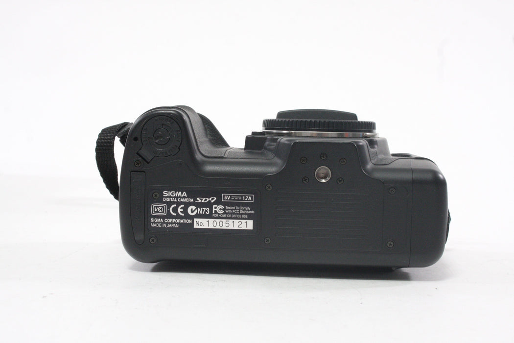Sigma SD9 DSLR Foveon X3 Camera Body