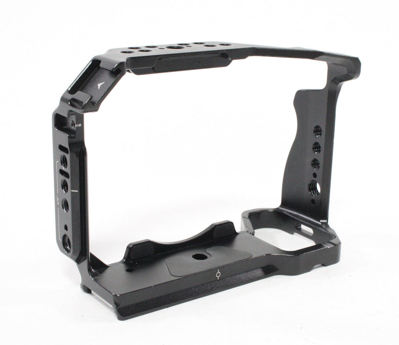 SmallRig Cage for Sony A7IV, A7RV& A7SIII Cameras Model 3667