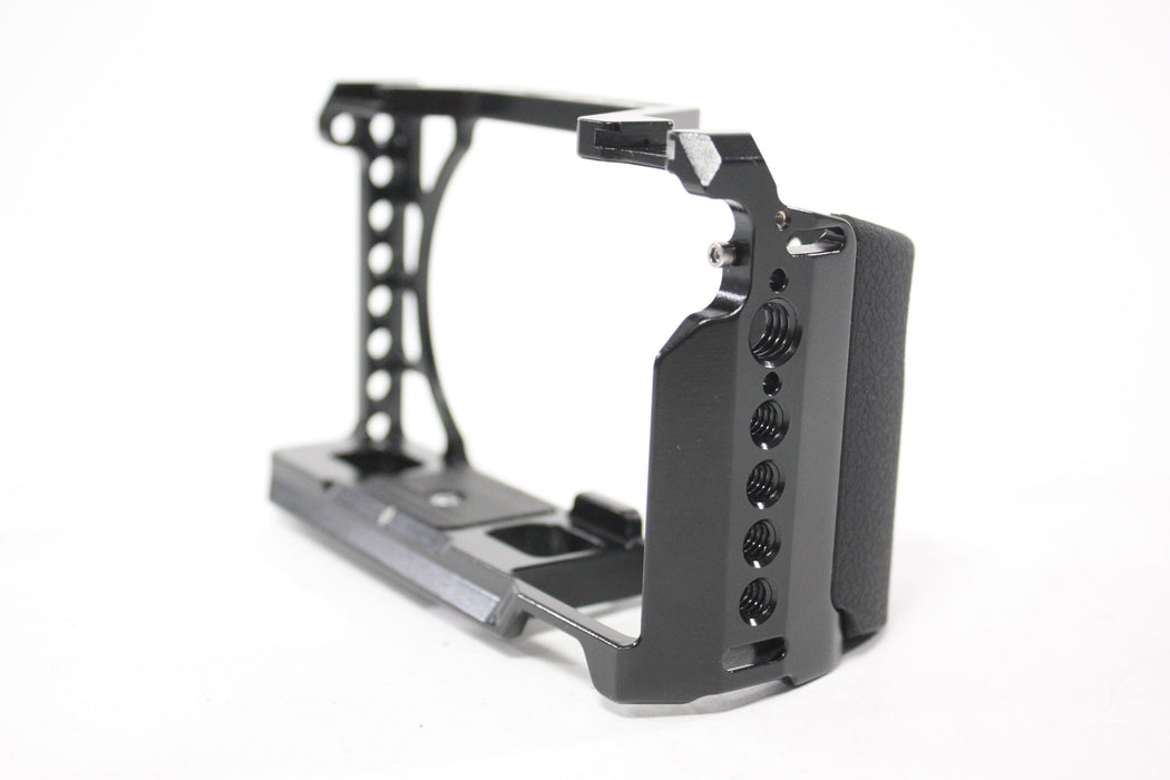 SmallRig Camera Cage with Top Handle for Sony A6700