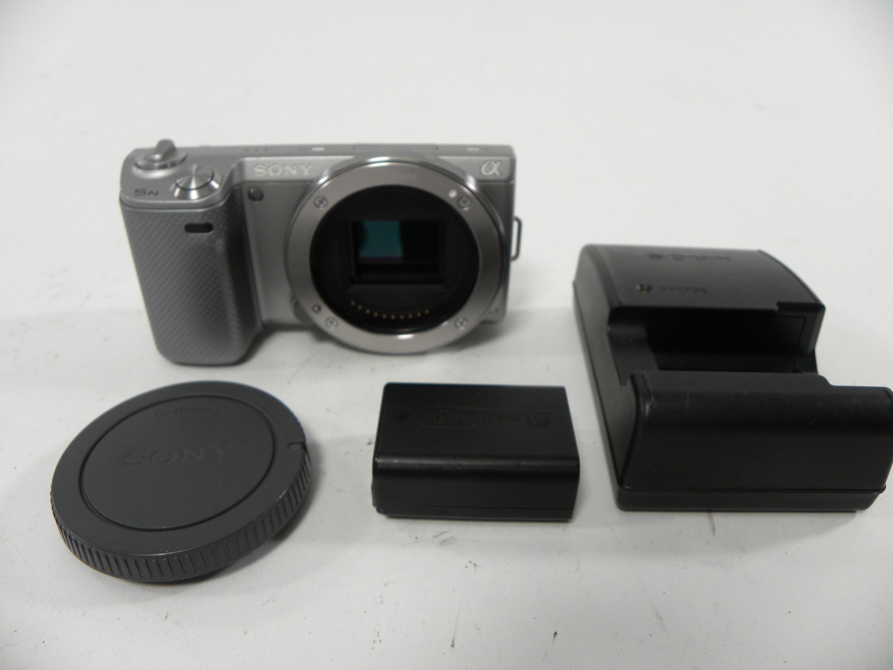 Sony a NEX N5 16.1mp Digital Mirrorless Camera body only