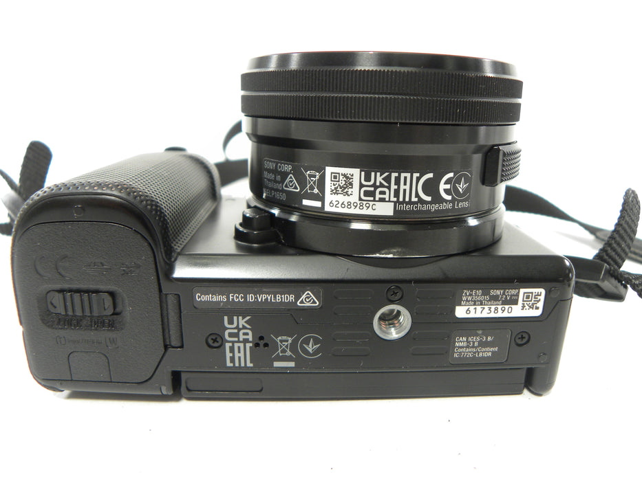 Sony a ZV-E10 25.0mp Digital Mirrorless w/E 16-50 PZ OSS Shutter Ct. 14,587