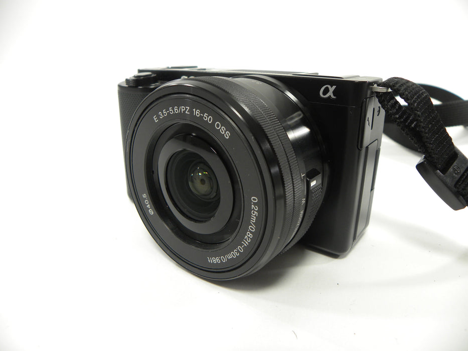 Sony a ZV-E10 25.0mp Digital Mirrorless w/E 16-50 PZ OSS Shutter Ct. 14,587