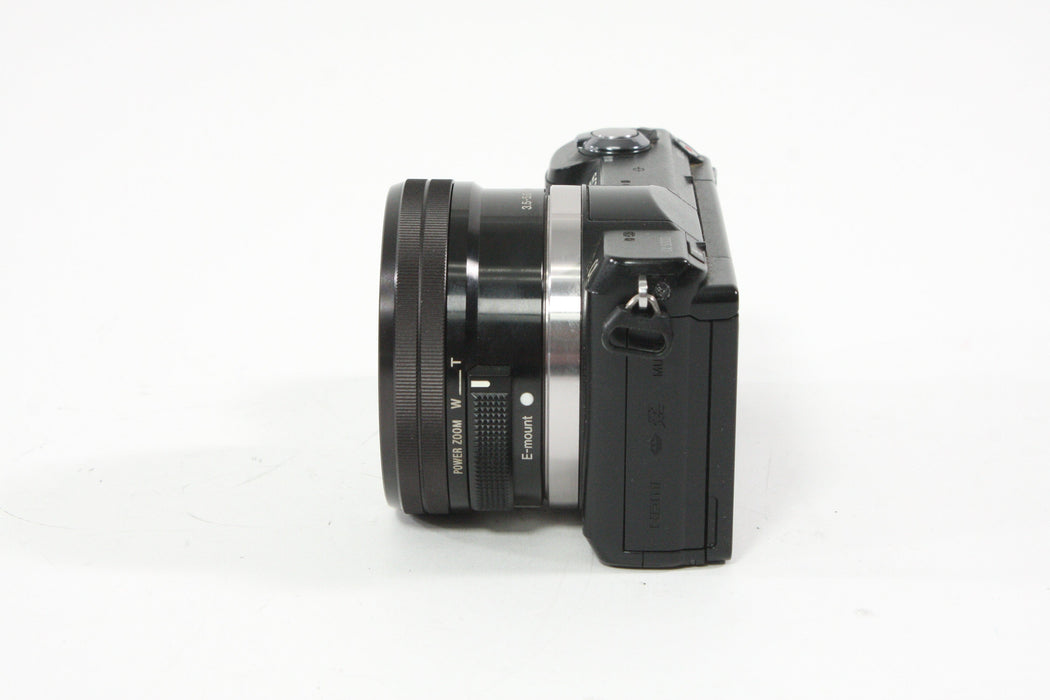 Sony a5000 with E 16-50mm F3.5-5.6/PZ OSS - Shutter Count 4418