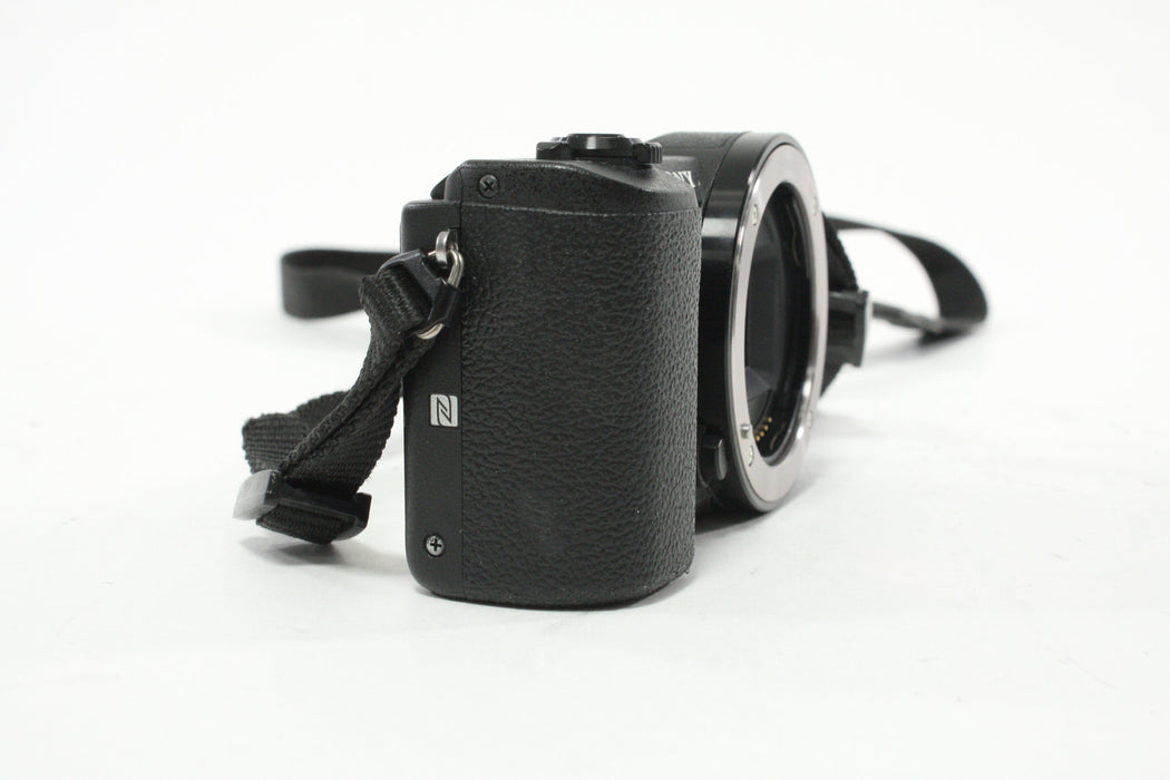 Sony a5100 Mirrorless Camera Body AS-IS
