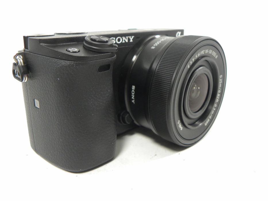 Sony a6400 24.2mp Mirrorless digital w/PZ II 16-50 OSS Shutter Ct. 32