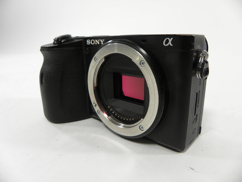 Sony a6600 24.2mp Digital Mirrorless camera body only Shutter Ct. 319,384