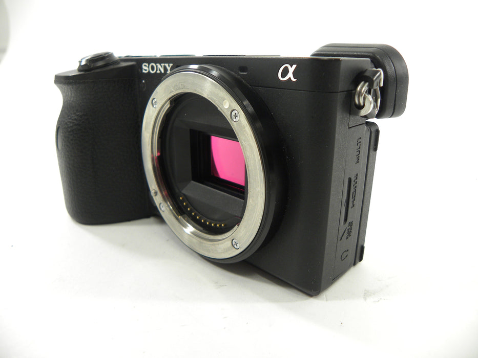 Sony a6600 24.2mp Digital Mirrorless Camera Body Only Shutter Ct. 977